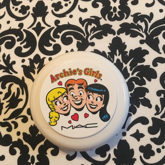 MAC Archie's Girls LE Face Powder Veronica's Blush - Picture 3 of 4